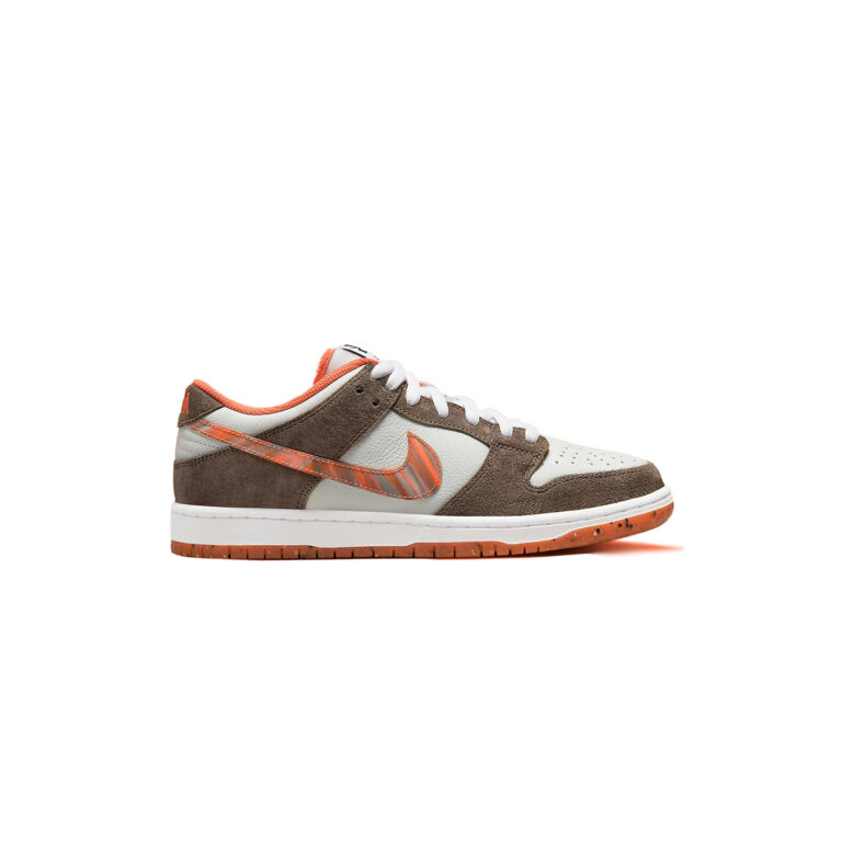 Nike SB Dunk Low Crushed D.C.