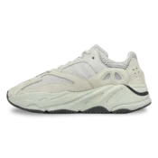 yzy 700 boost salt 2