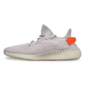 yzy boost 350 v2 tail light 2