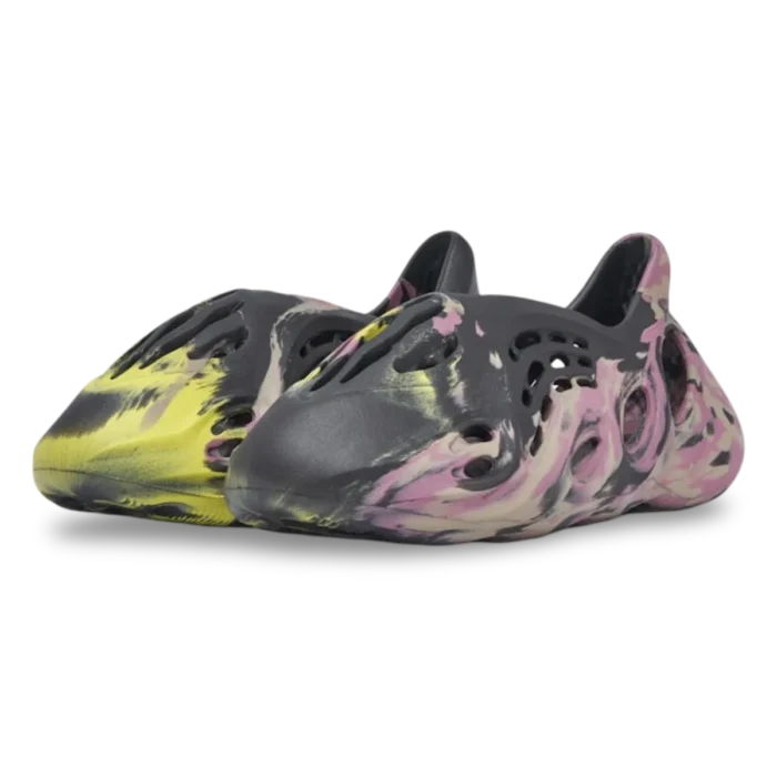 yzy foam rnnr mx carbon 5