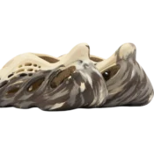 yzy foam rnnr mx cream clay 4