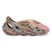 yzy foam rnnr mx sand grey 1