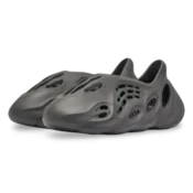 yzy foam rnnr onyx 5