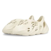 yzy foam rnnr sand 5