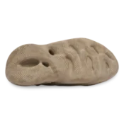 yzy foam rnnr stone sage 4