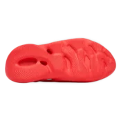 yzy foam rnnr vermillion 4