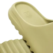 yzy slide resin 2022 3